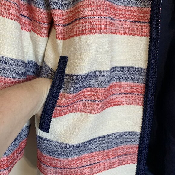 Tahari Women Tweed Stripe Long Blazer Size 6P Prtiotic Old Money Mid Length - Picture 5 of 10